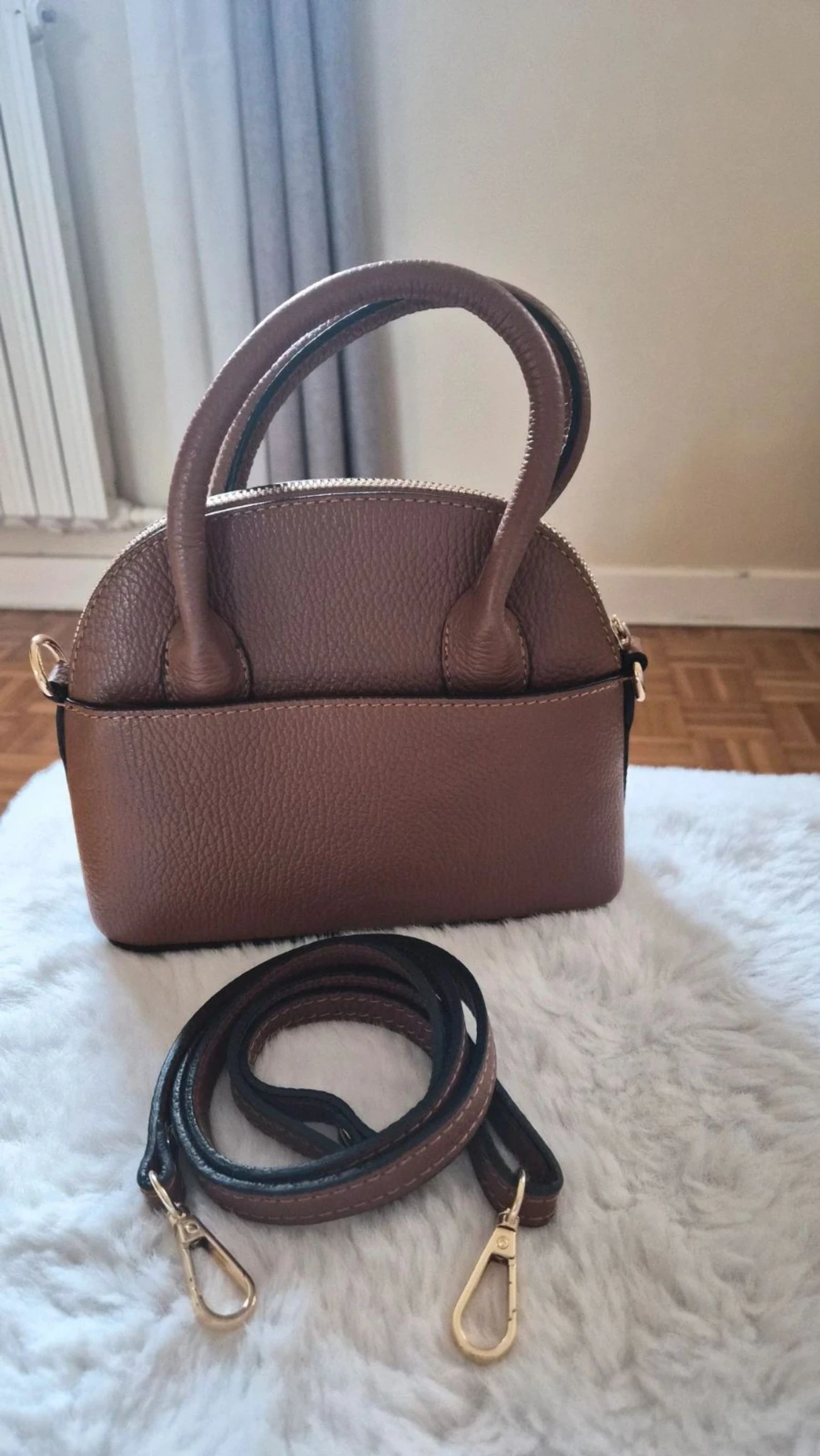 Sac en cuir grainé marron neuf 17x20 Cm